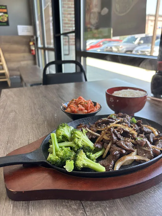 Oaks Sushi & Bowl Restaurant Picture 3
