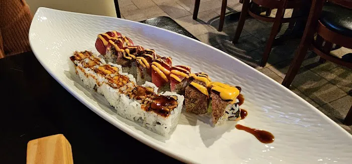 Happy Kitchen & Sushi Bar Picture 2