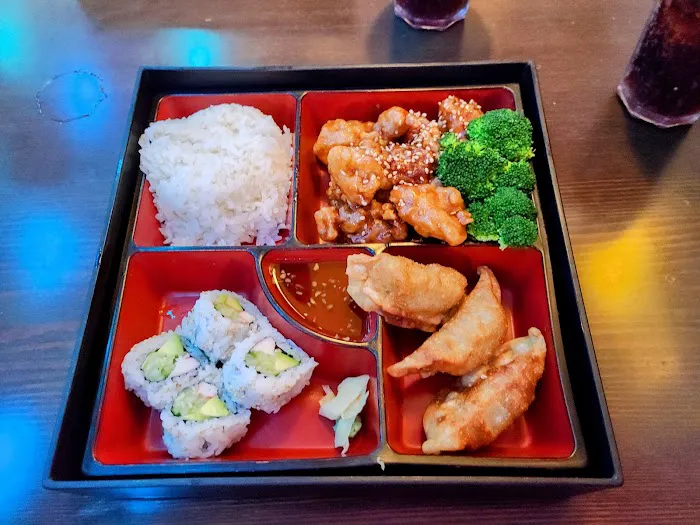 Hana Japanese Fusion Sushi & Grill Picture 1