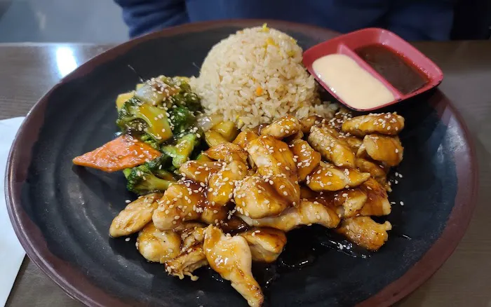 Hana Japanese Fusion Sushi & Grill Picture 9