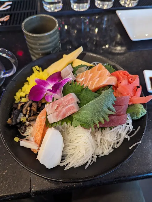 Sakana Sushi & Asian Bistro Picture 4