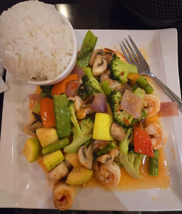 Sakana Sushi & Asian Bistro Picture 7