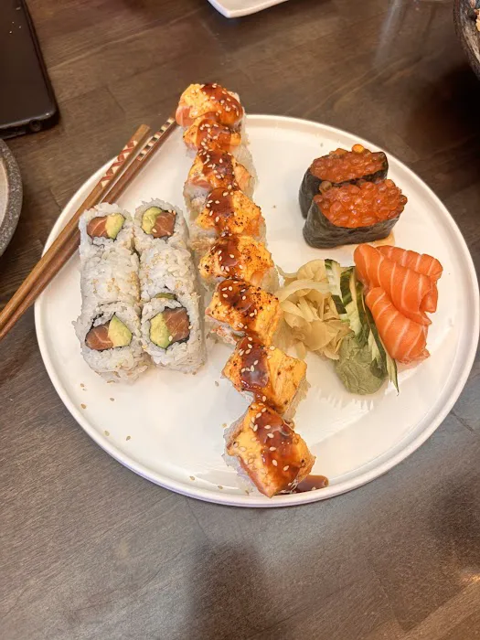 BaGu Sushi & Thai Picture 3