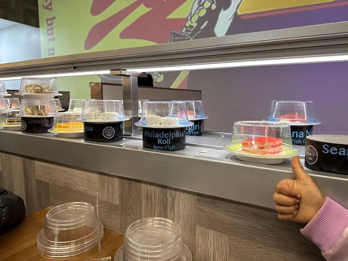 Sushi Train Picture 8