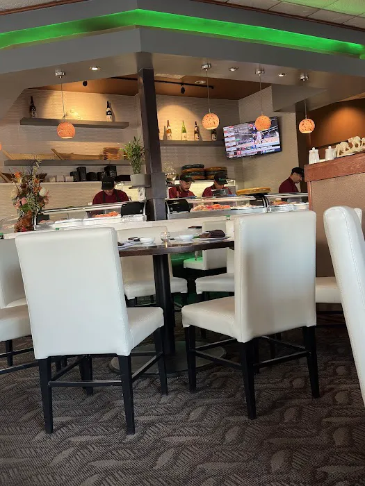 Wakame Sushi & Asian Bistro Picture 6