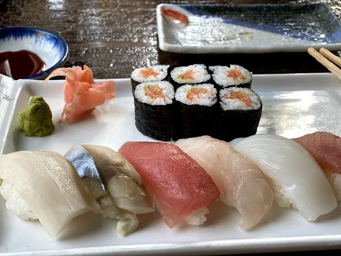Sakura Restaurant & Bar Picture 2