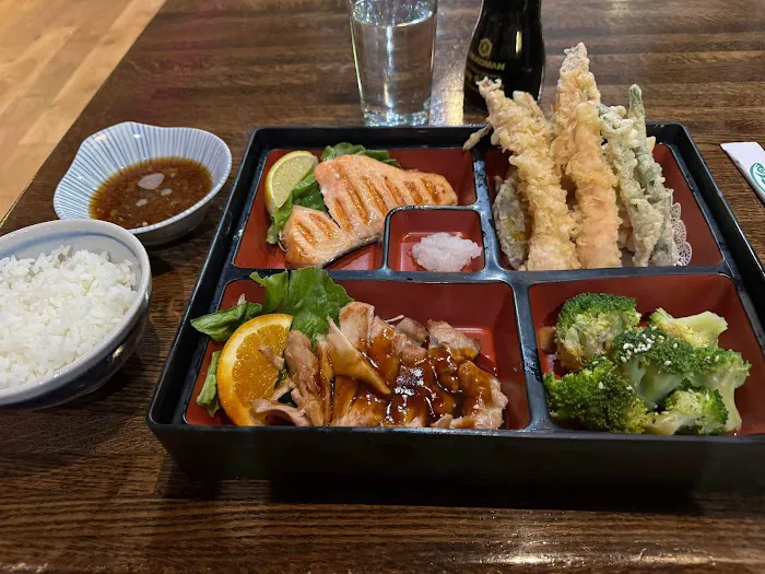 Sakura Restaurant & Bar Picture 3