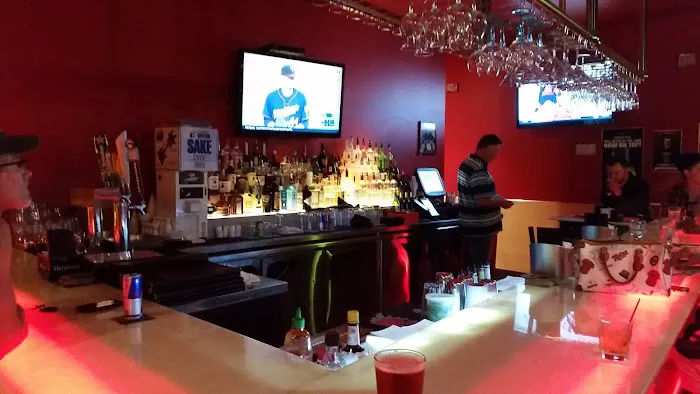 Raku Sushi & Lounge Picture 10