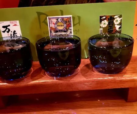 Raku Sushi & Lounge