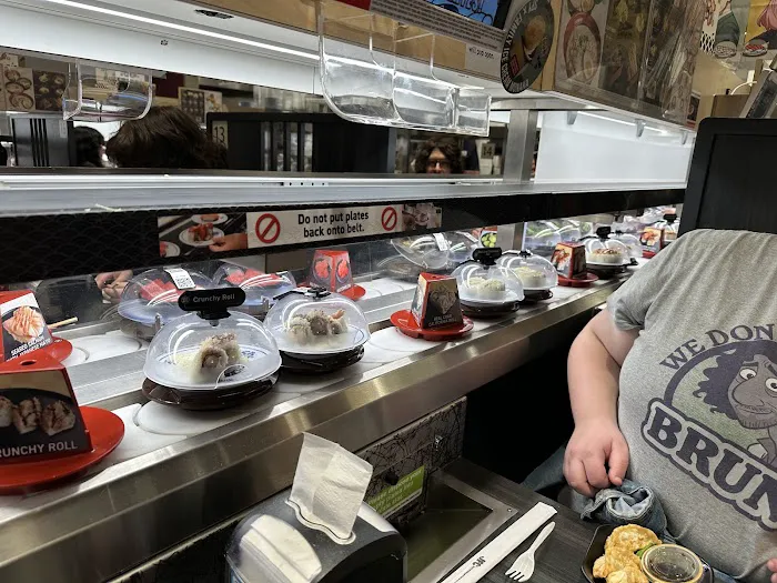 Kura Revolving Sushi Bar Picture 3
