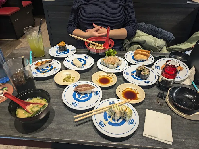 Kura Revolving Sushi Bar Picture 7