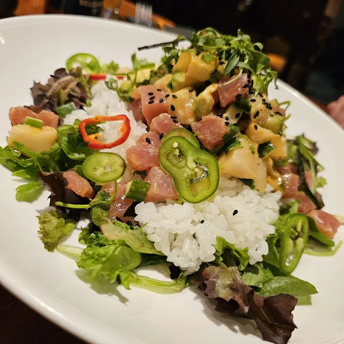 CRAVE American Kitchen & Sushi Bar (Mall of America - Bloomington) Picture 4