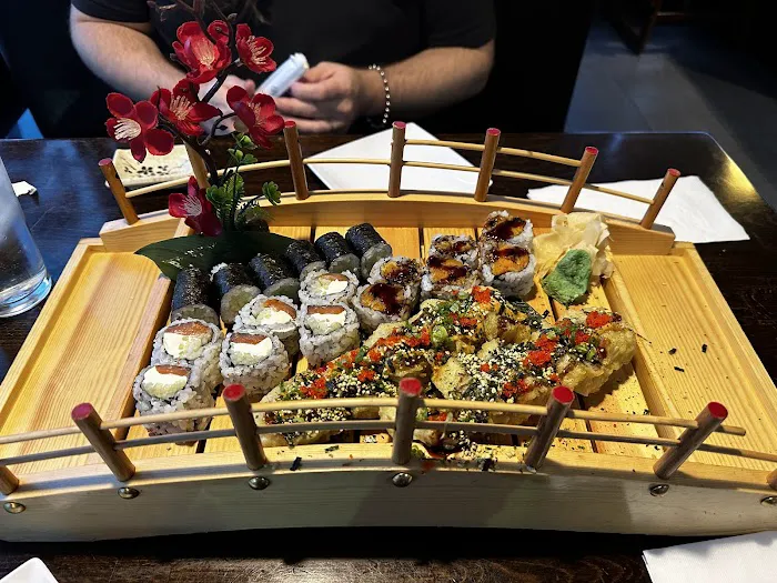 Iwa sushi Picture 7