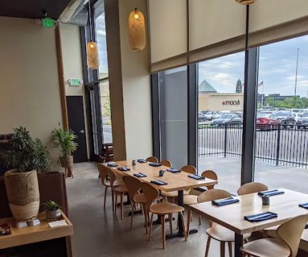 Yumi Japanese Restaurant & Bar - Edina