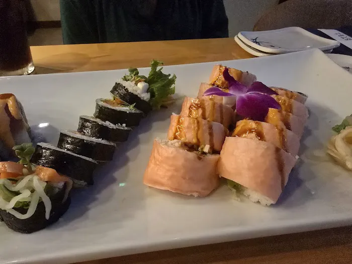 Yumi Japanese Restaurant & Bar - Edina Picture 2
