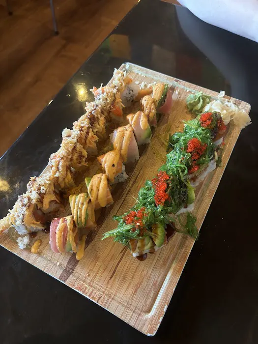MOMO Sushi Picture 4