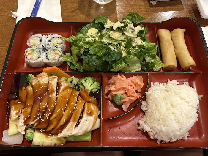 Tokyo Sushi & Grill Picture 6