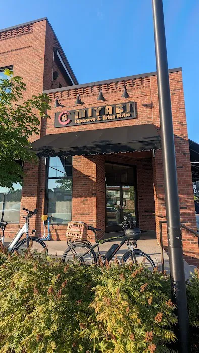 Miyabi Sushi & Asian Bistro Picture 4