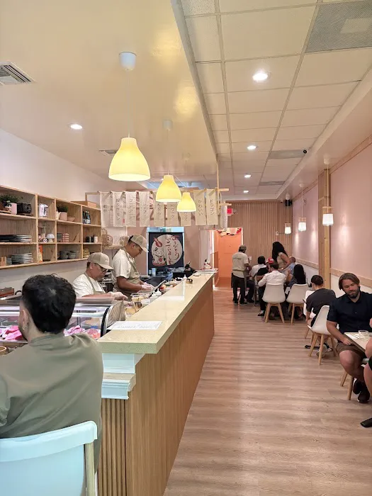Kuromon Sushi Picture 4
