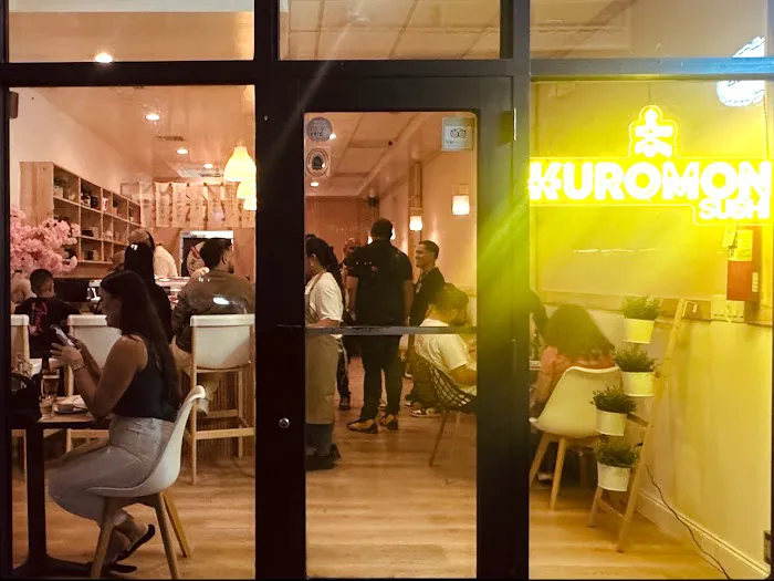 Kuromon Sushi Picture 2