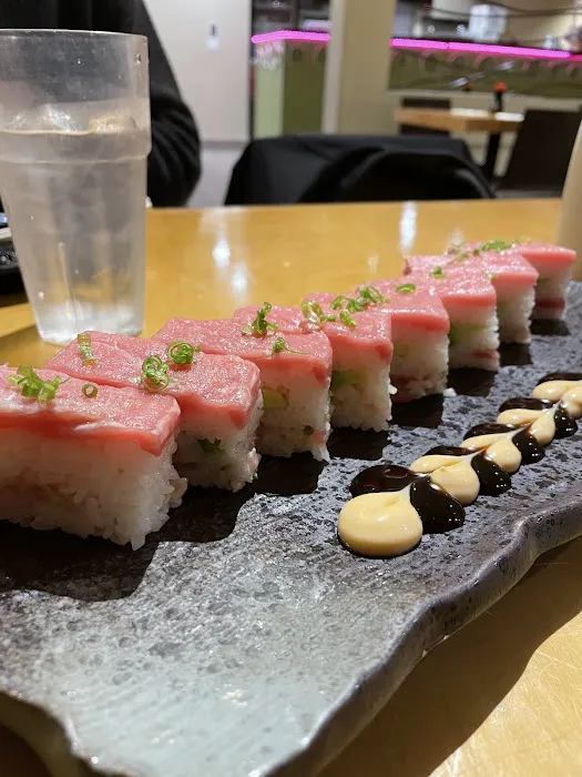 Tomsa Sushi Picture 1