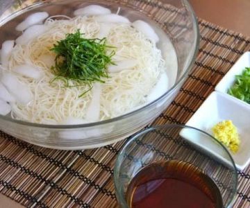 What Is Somen and How to Eat Cold Japanese Noodles with Dipping Sauce