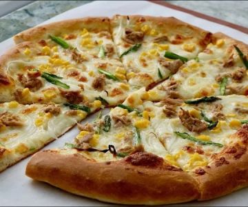 Best Japanese Pizza Toppings in the US: Mayo, Corn and Squid Delivery Crusts