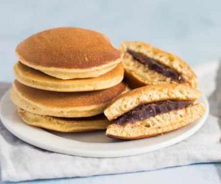 How to Make Dorayaki: Japanese Honey Pancake Sandwiches
